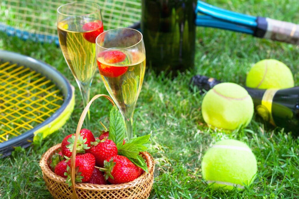champaign and strawberries at wimbledon