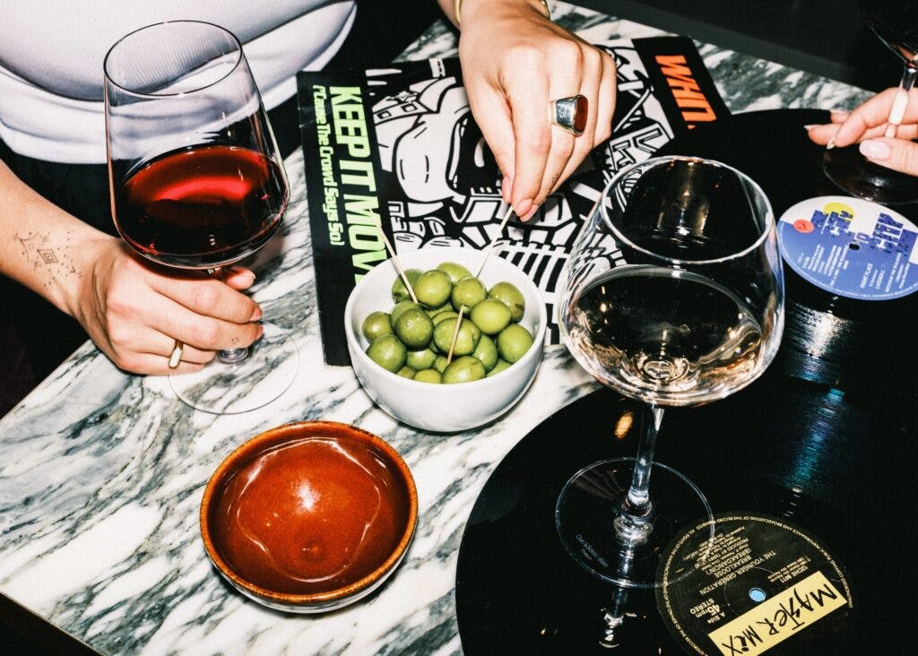 Vino & Vinyl