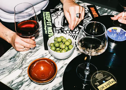 Vino & Vinyl