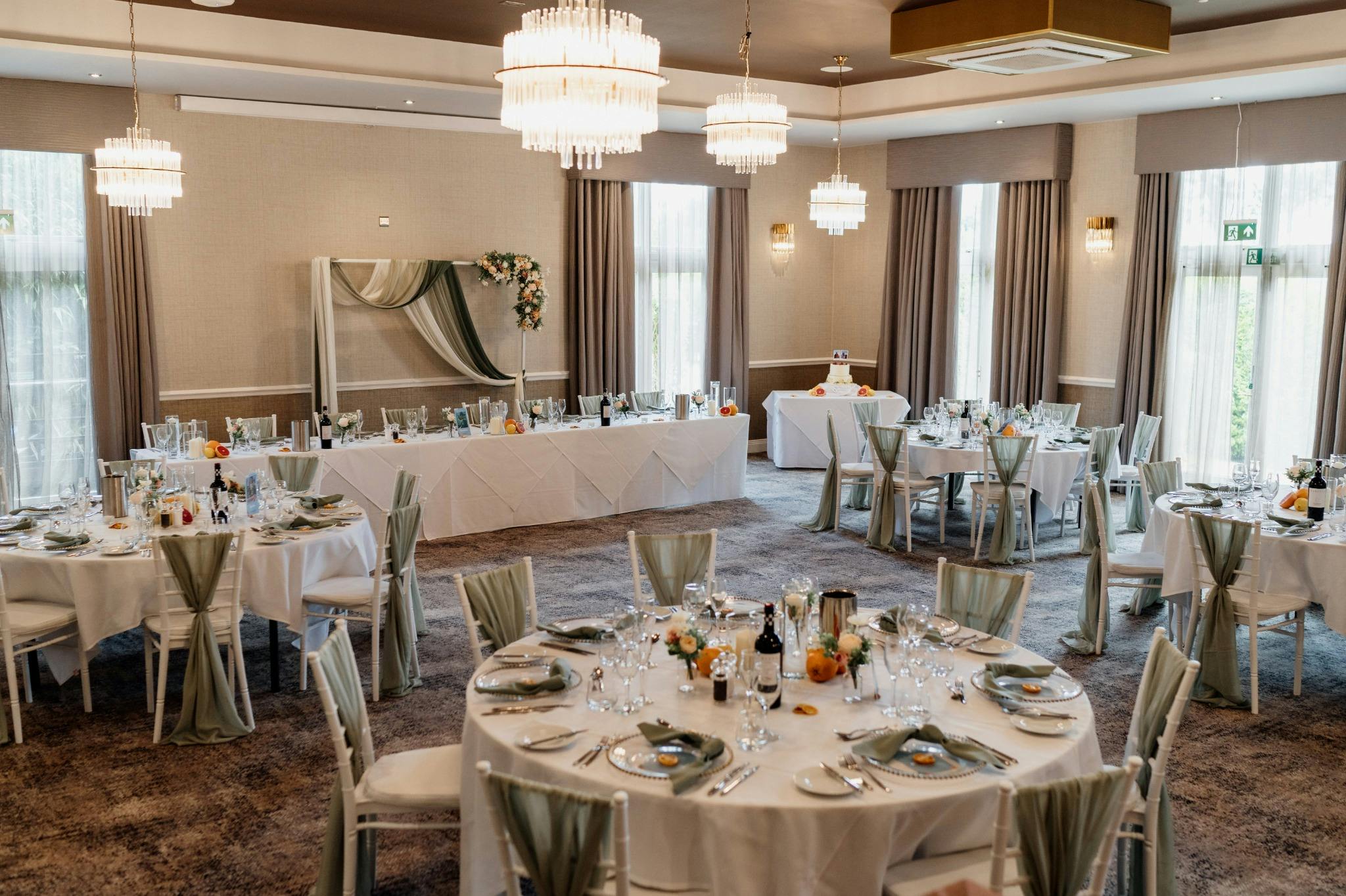 Traditional Wedding at Rutland Hall Hotel